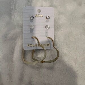 Gold Earrings and Stud Set